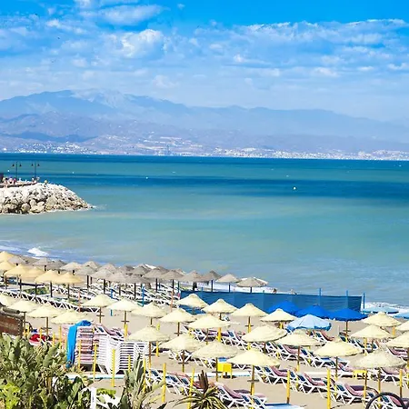 アパート Carolina トレモリノス