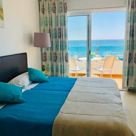 Carolina アパート